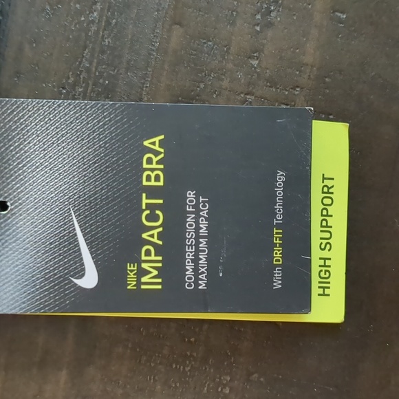 Nike Sports Bra - Picture 4 of 4